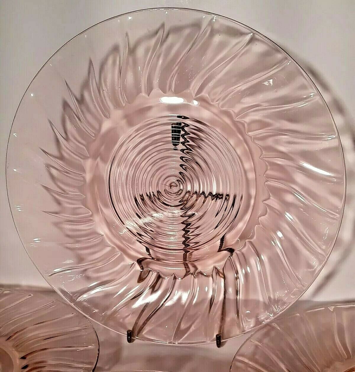 Vintage Pink Jeanette Depression Petal Swirl Glass Luncheon Plates Set Of 4