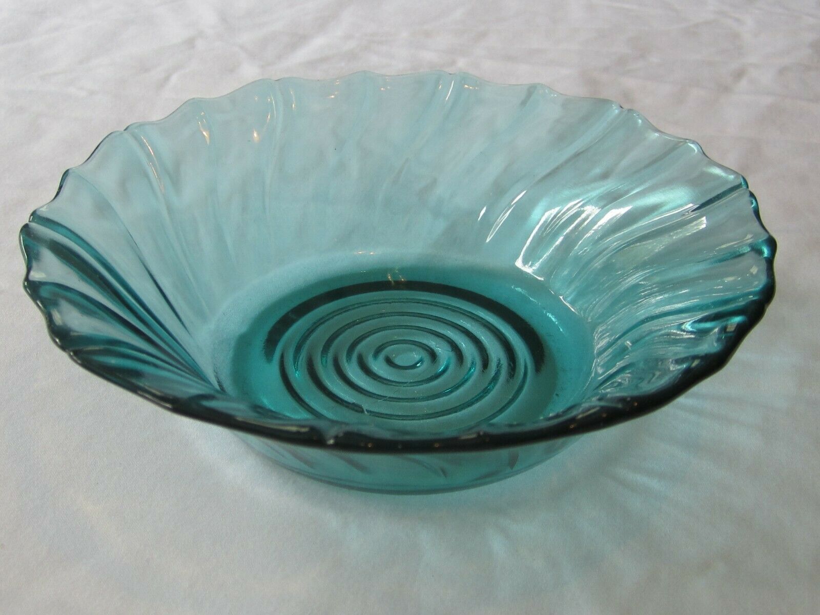 Depression Glass Jeannette Swirl Ultramarine: Berry Or Cereal Bowl