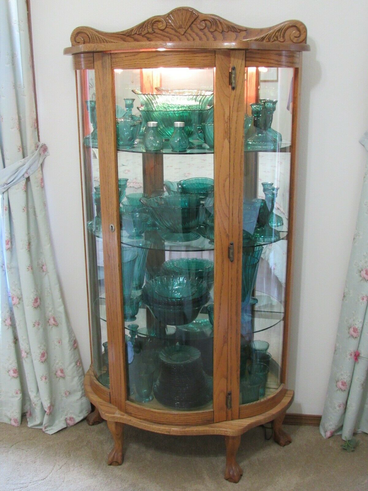 Lot Of 77 Pieces Of Jeannette Ultramarine Swirl Glass & Solid Oak Curio Cabinet